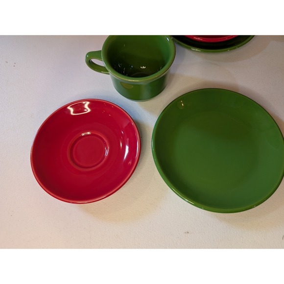 Homer Laughlin Shamrock & Scarlet 4pc Cup Saucer Plate Set – Christmas Fiesta - Picture 4 of 5